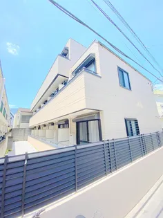 ムーラ新宿【2階】の外観