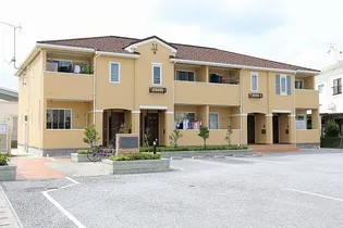 沖縄県うるま市与那城【アパート】の外観