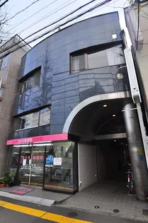 東京都文京区千駄木5【マンション】の外観