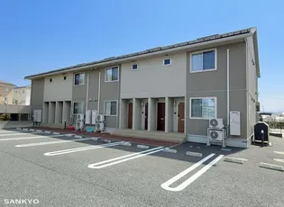 山形県山形市南館西【アパート】の外観