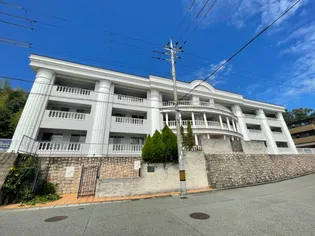 アルティス【3階】の外観