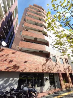 御苑ハイム【6階】の外観