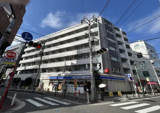 アパートメンツ綱島【2階】の外観