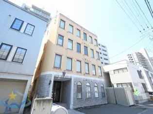レラ円山【2階】の外観