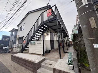 イーストコートの外観