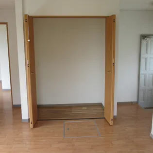 ルミナス山の寺【2階】の内装