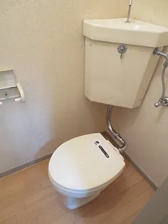 ルミナス山の寺【2階】の内装