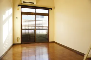 シャングリラ・K【1階】の居間