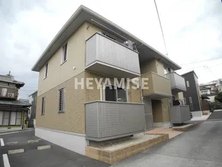 サン ヴィラージュ【1階】の外観