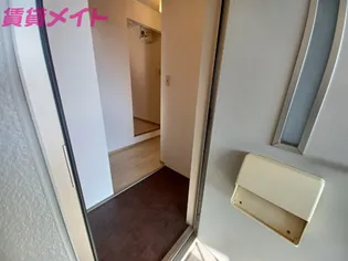 メゾンコケットI【2階】の玄関