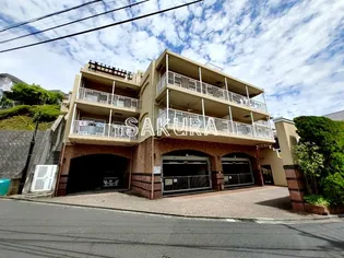 サンクタス横濱三ツ沢公園【3階】の外観