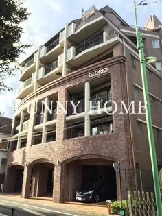 グローリオ三軒茶屋【5階】の外観