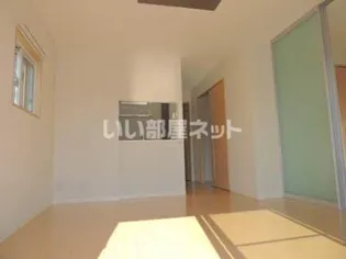 トップスターコート宮崎 C棟【1階】の居間