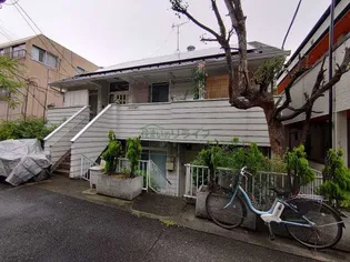 フリーデ四谷【1階】の外観