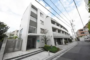 ストーリア神宮前【3階】の外観