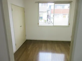 グリーンハイツ・II【1階】の居間