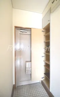 ロックバレー庄町【1階】の玄関