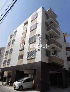 アンビシャスIVの画像