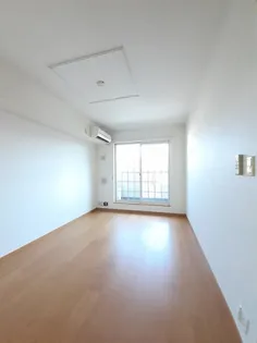 クレイン・ガーデンB【2階】の居間