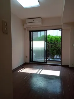 カミーリア【1階】の居間