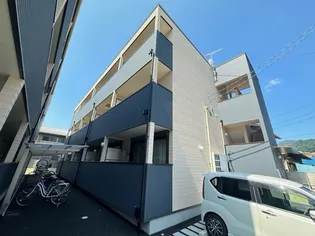 盛林レジデンスB棟【2階】の外観