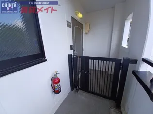 メゾン・ド・ジュール【2階】の玄関