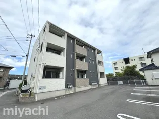 徳島県徳島市佐古三番町【アパート】の外観