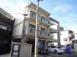 カルムイズミ【2階】の外観