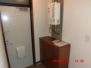 ラポールながとX【1階】の玄関