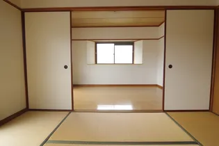 ハイム七枝【2階】の居間