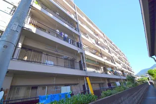 広島県安芸郡海田町南昭和町【マンション】の外観