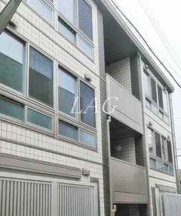 サザンハイム【2階】の外観