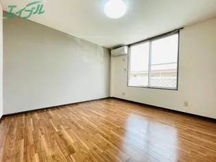 セピアコートA棟【1階】の居間