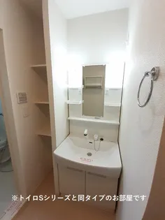 グランシャリオ富岡 弐番館【2階】の内装