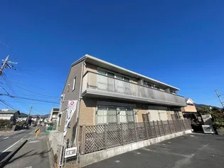 いちごハウスLLの外観