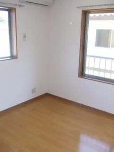 ミダイ羽山Iの内装