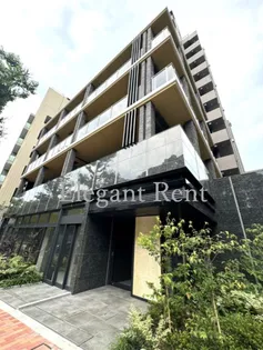 東京都港区南青山4【マンション】の外観