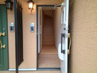 フェリチタ【2階】の玄関
