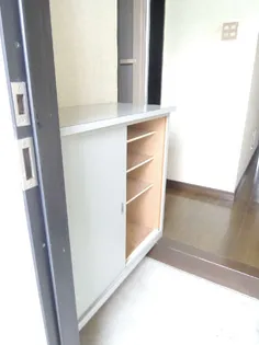 スプレンダー【2階】の玄関