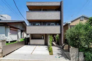 フルール・パレ【2階】の外観