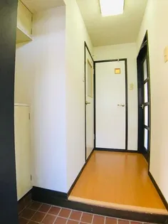 エラン宮崎II番館【2階】の玄関