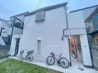 プラザドゥレガリア【1階】の外観