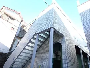 プラザ・ドゥ・モーリス A棟【2階】の外観