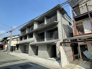 STANDZ金閣寺前【3階】の外観