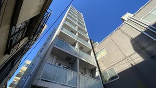 東京都新宿区箪笥町【マンション】の外観