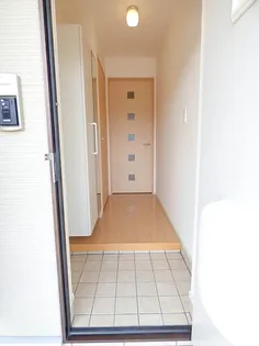 プラシードII【1階】の玄関