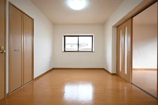 グランドハイツ【2階】の居間