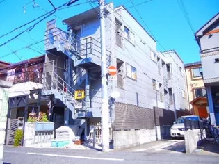 ウエシーコート向丘【1階】の外観