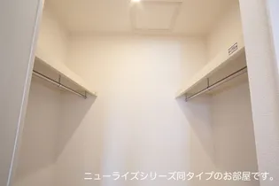 グランシャリオ富岡 弐番館【2階】の内装