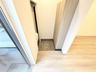 ウルバーノIII【1階】の玄関